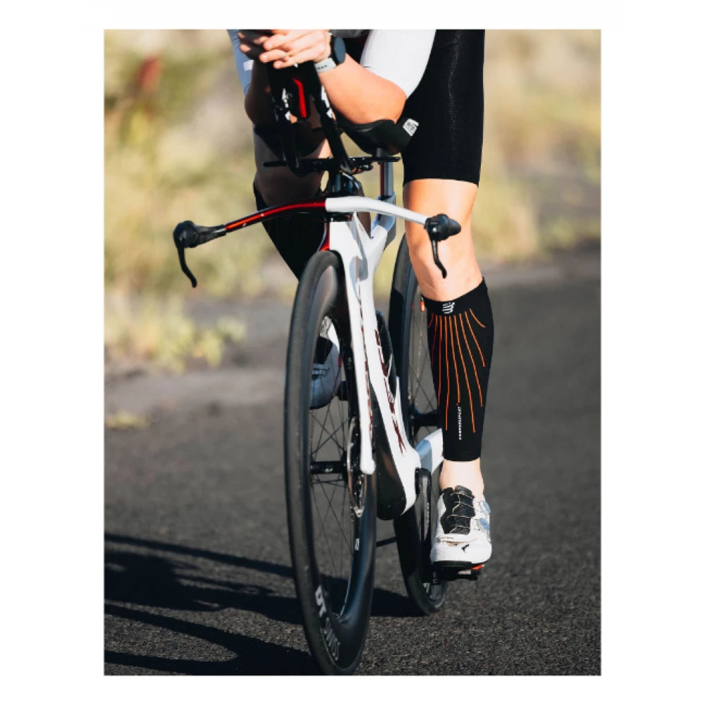 Canelito De Compressão Compressport R2 Aero - preto com vermelho