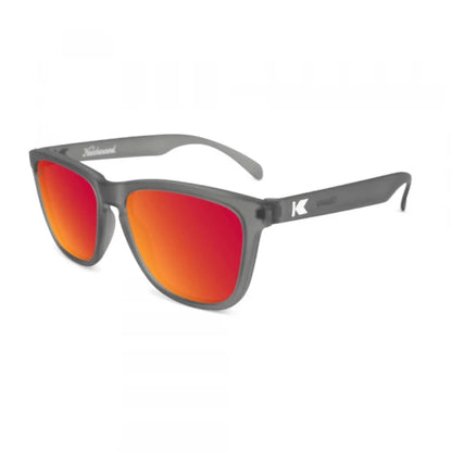 Óculos de Sol Knockaround Premiums - Frosted Grey / Red Sunset